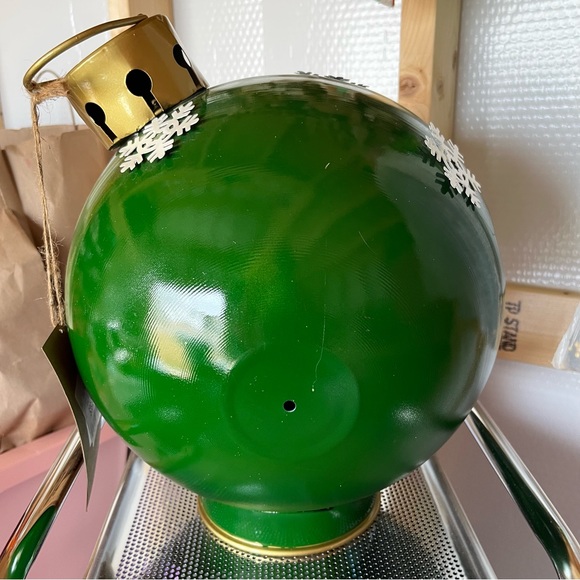 NWT! Large Lightup Christmas Scene Ornament - Picture 3 of 6